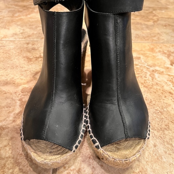 Black like new - Picture 4 of 8